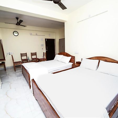 Rishika Guest House And Banquet Kolkata Ngoại thất bức ảnh