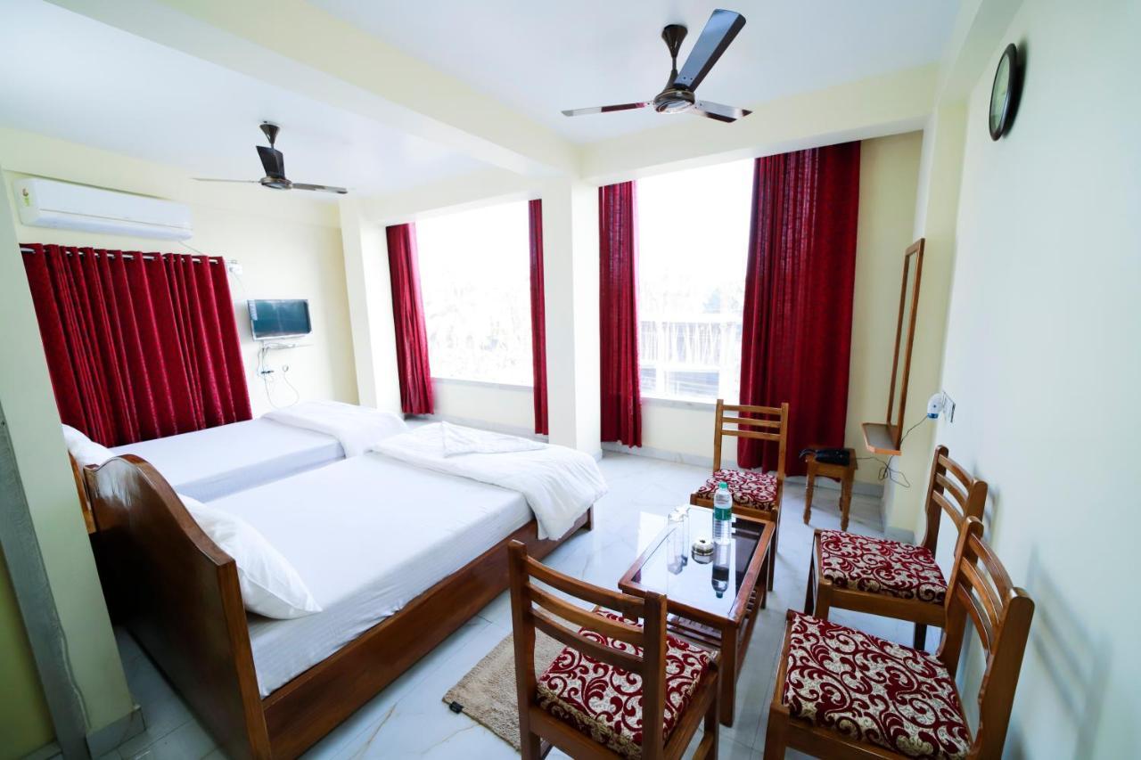 Rishika Guest House And Banquet Kolkata Ngoại thất bức ảnh
