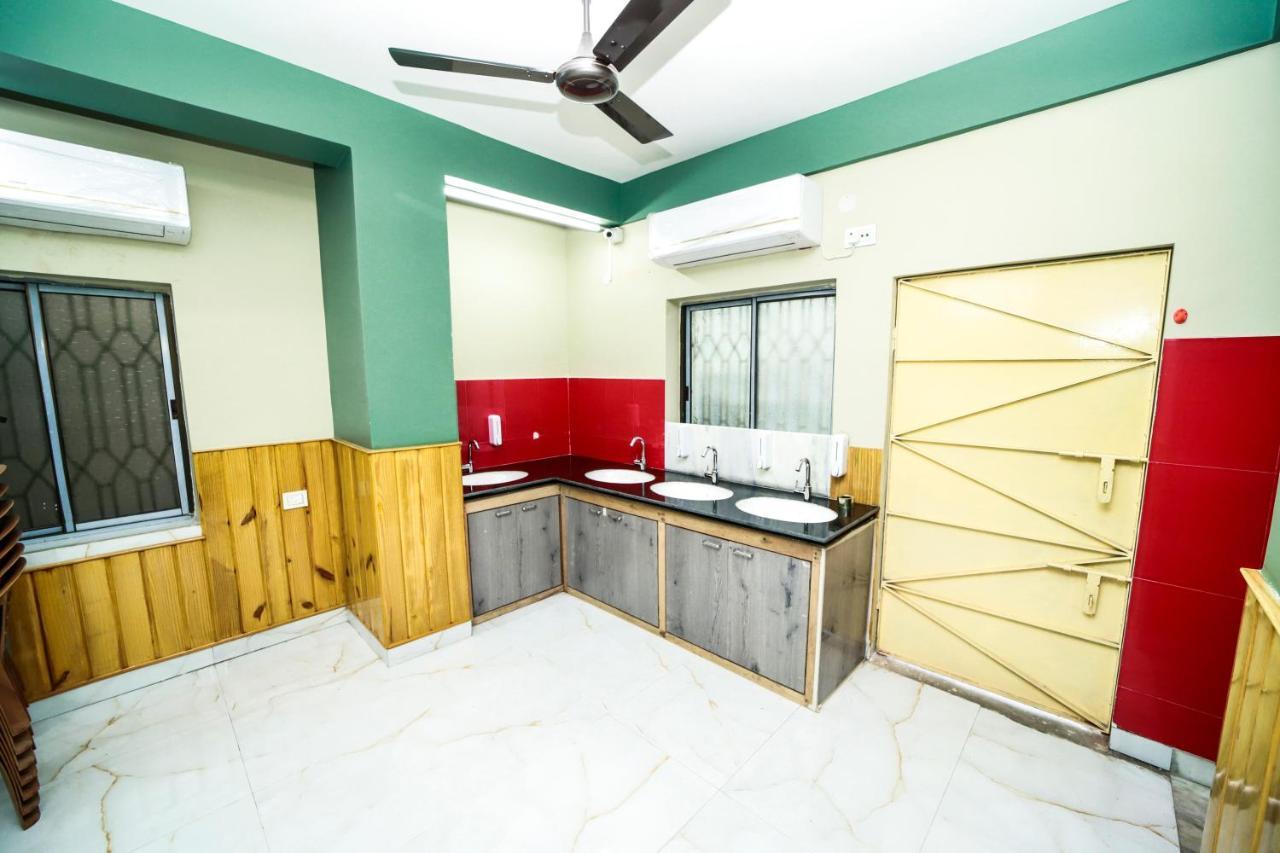 Rishika Guest House And Banquet Kolkata Ngoại thất bức ảnh